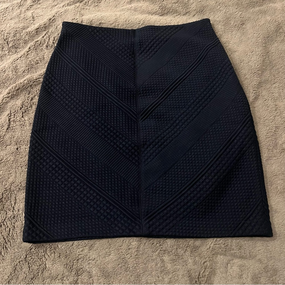 Tory Burch Textured Pull-on Pencil Skirt